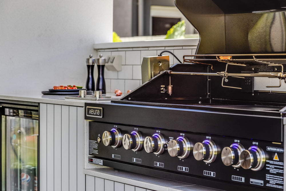 Euro Appliances 6 Burner Built In BBQ Black+90cm Alfresco Canopy Rangehood EAL1200RBQBL+EBB900BK3R